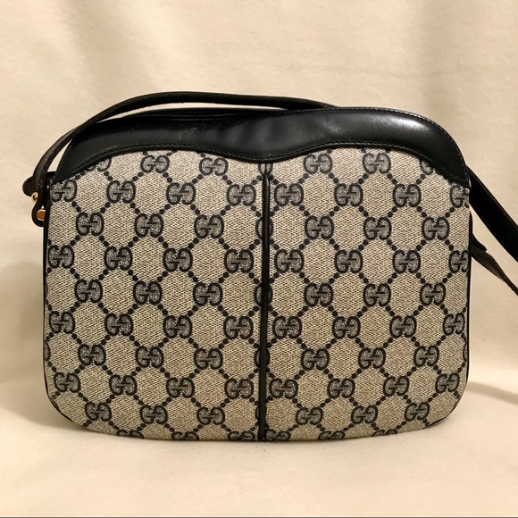 ⭐️SOLD⭐️Authentic Vintage Gucci Crossbody Bag - Picture 2 of 7